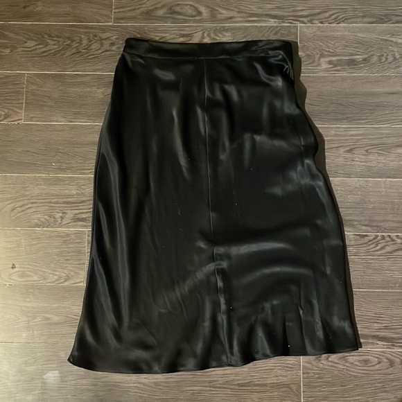 BCBG black silky midi skirt - Picture 4 of 4